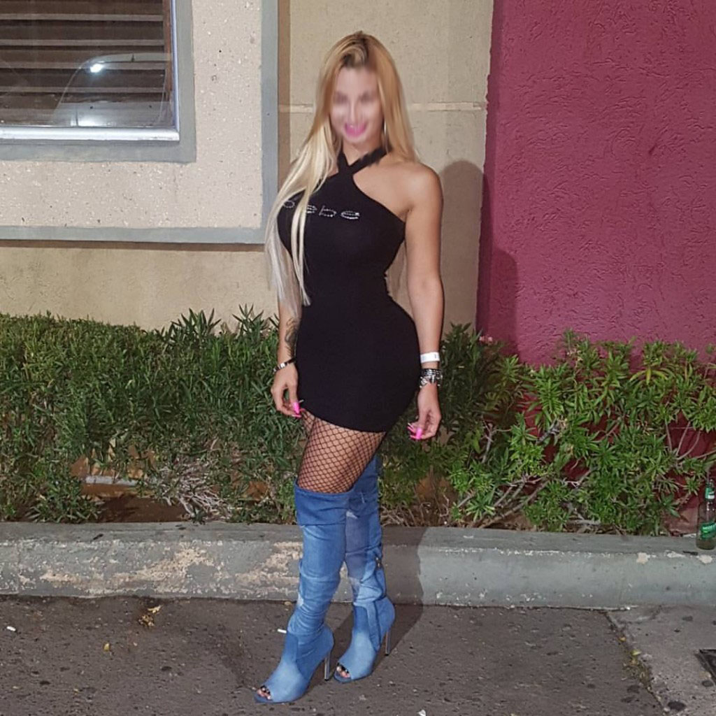 Russian Escorts at 5-Star Hotel Delhi